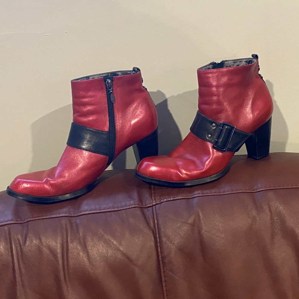 Harley-Davidson Red and Black Ankle Boots